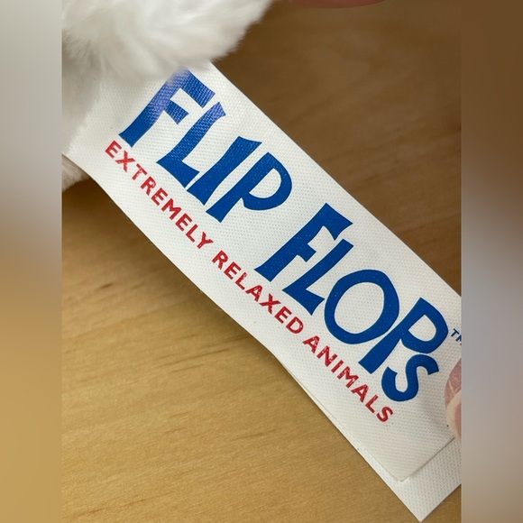 🆕Mary Meyer “Lucy Lamb” Flip flops plush lamb Easter stuffed toy NWT 11” white - Picture 8 of 13